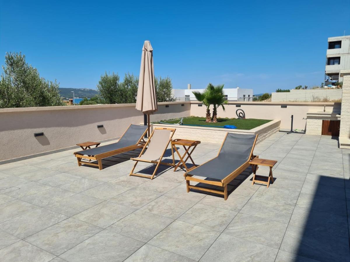Apartment Rose Garden Sveti Filip i Jakov Exteriör bild