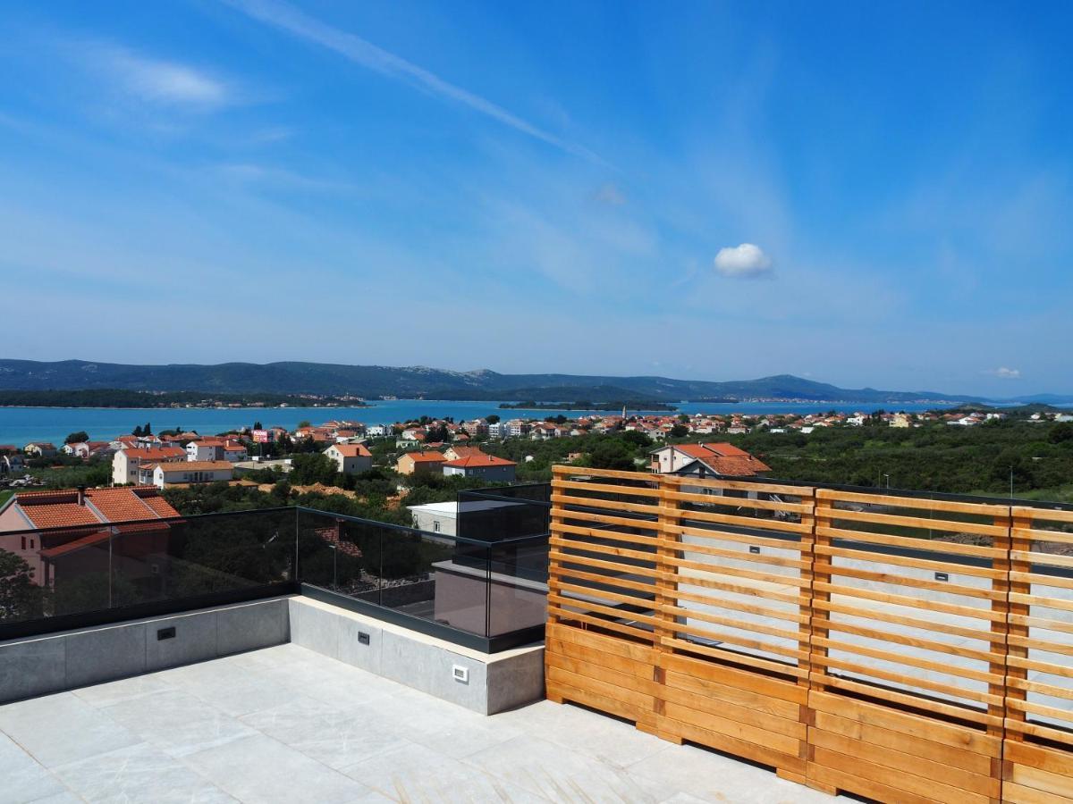 Apartment Rose Garden Sveti Filip i Jakov Exteriör bild